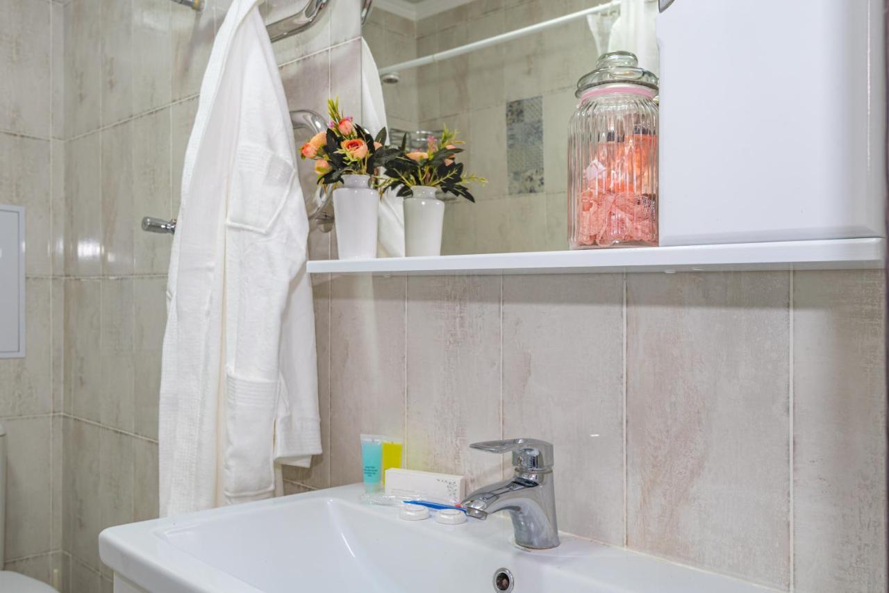 Жк Sauran Towers Comfort Asztana Kültér fotó