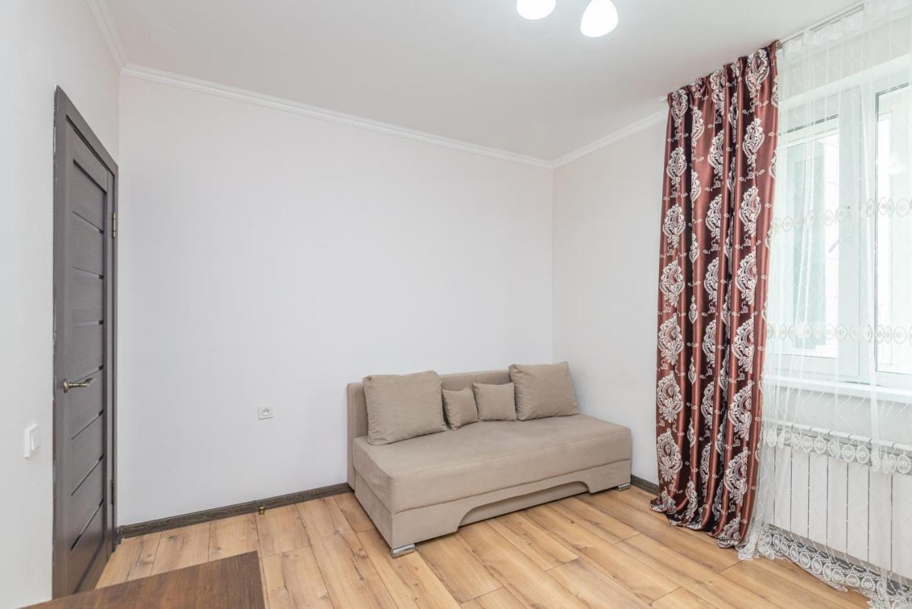 Жк Sauran Towers Comfort Asztana Kültér fotó